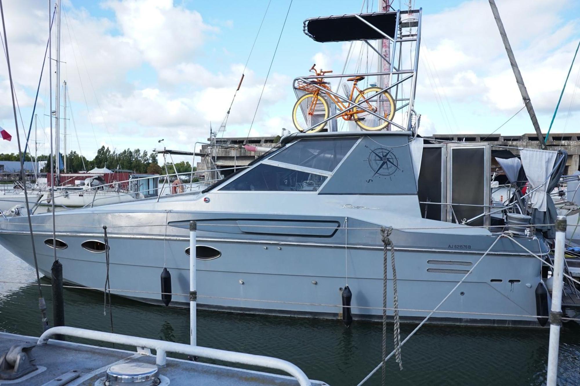 Bateau Cocoon En Amoureux Бордо Екстер'єр фото