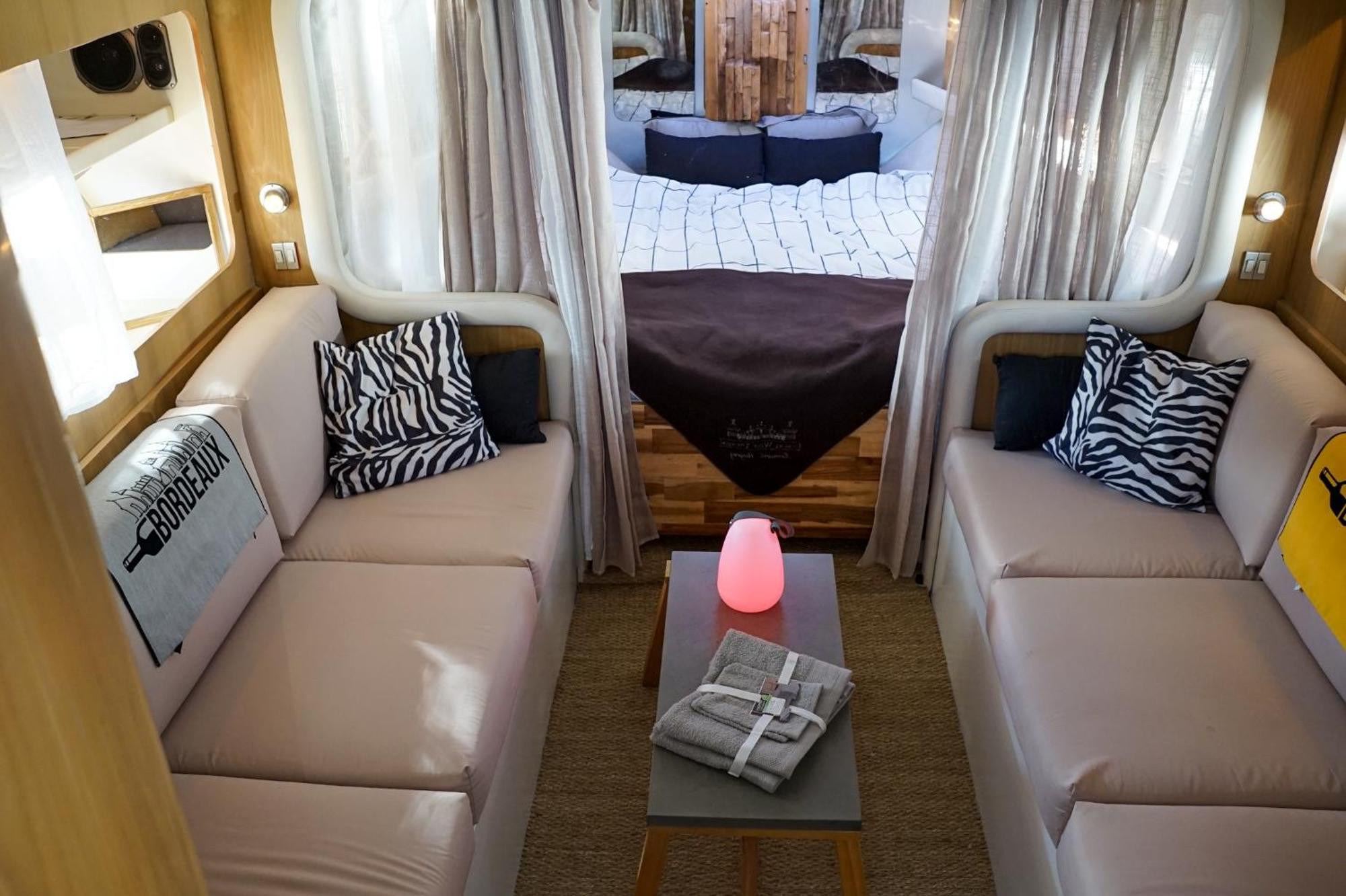 Bateau Cocoon En Amoureux Бордо Екстер'єр фото